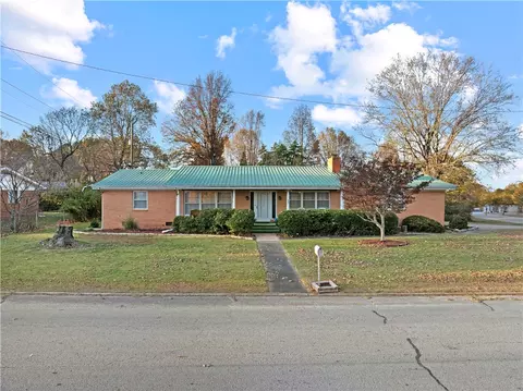 503 Skyline Dr, Harrison, AR 72601