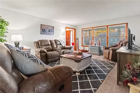Living - 503 Skyline Dr, Harrison, AR 72601 photo 2 of 3