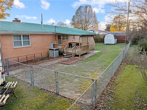 Exterior - 503 Skyline Dr, Harrison, AR 72601 photo 3 of 4