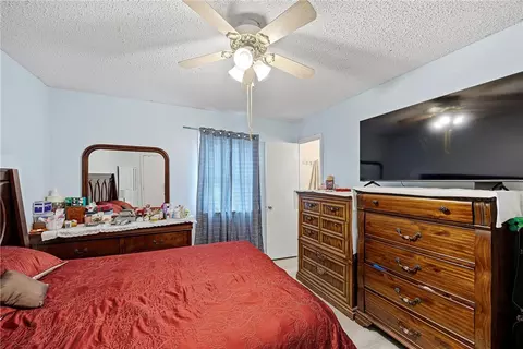 Bedroom - 301 Alice Ln, Lavaca, AR 72941 photo 2 of 5