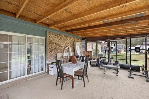 Exterior - 301 Alice Ln, Lavaca, AR 72941 photo 5 of 7