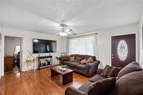 Living - 301 Alice Ln, Lavaca, AR 72941 photo 1 of 1