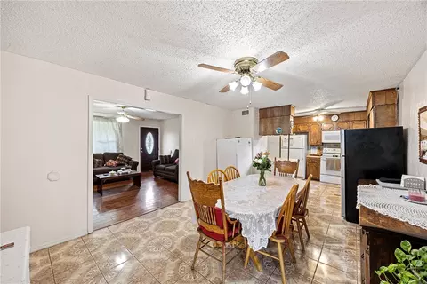 Dining - 301 Alice Ln, Lavaca, AR 72941 photo 1 of 4