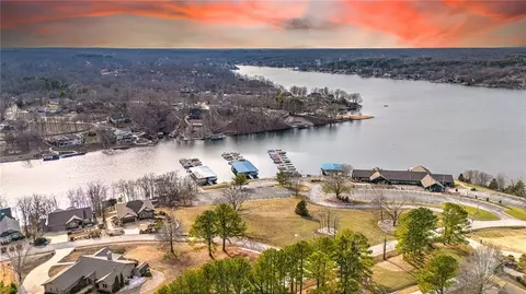 13 Dunedin Pl, Bella Vista, AR 72715