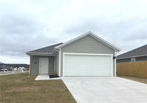 961 Hudson St, Prairie Grove, AR 72753