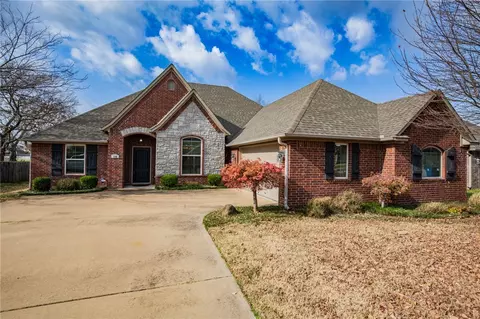 608 SW Barn Valley Rd, Bentonville, AR 72712