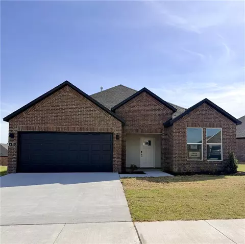425 W Taverner Xing, Farmington, AR 72730
