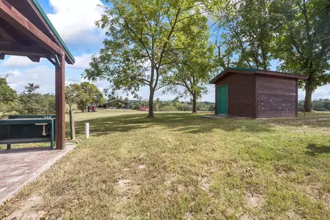 Exterior - 16313 Van Hook Rd, Gentry, AR 72734 photo 2 of 4