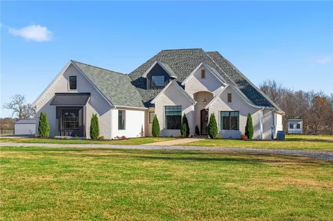 7431 SW Lee Harris Rd, Bentonville, AR 72713