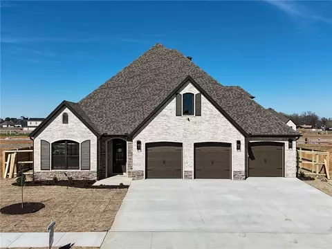 6534 Courtland Ave, Springdale, AR 72762
