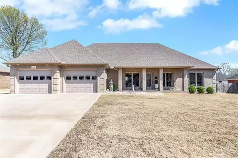 609 S 37th St, Paragould, AR 72450