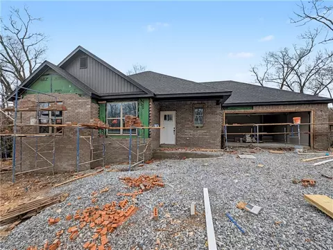 11 Ashdown Dr, Bella Vista, AR 72714