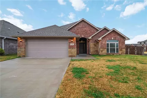 1040 Sundance Ln, Bentonville, AR 72712