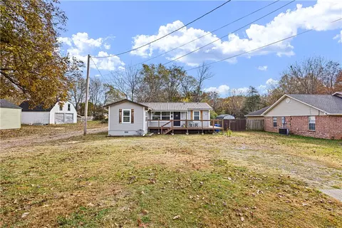 1108 College Ave, Clarksville, AR 72830