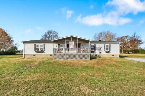 1991 Colcord Ave, Colcord, OK 74338