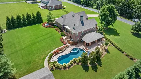 14472 S Mountain Rd, Lowell, AR 72745