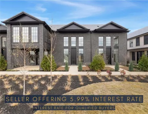 4615 S 47th St, Rogers, AR 72758