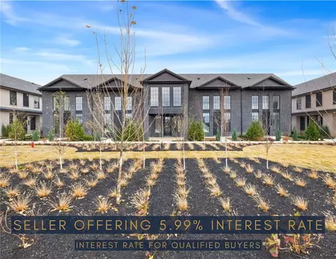 4613 S 47th St, Rogers, AR 72758