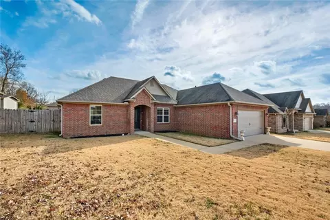 Exterior - 4703 Cory St, Springdale, AR 72762 photo 2 of 7