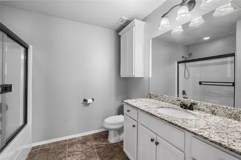 Bath - 4703 Cory St, Springdale, AR 72762 photo 1 of 2