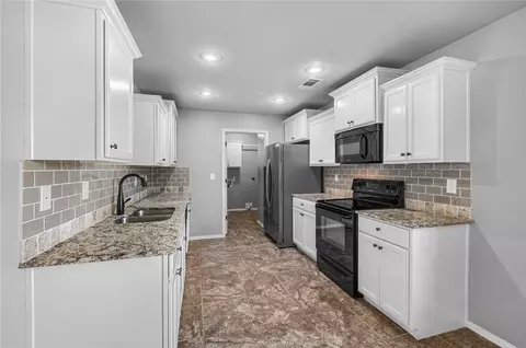 Kitchen - 4703 Cory St, Springdale, AR 72762 photo 1 of 2