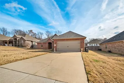 Exterior - 4703 Cory St, Springdale, AR 72762 photo 3 of 7