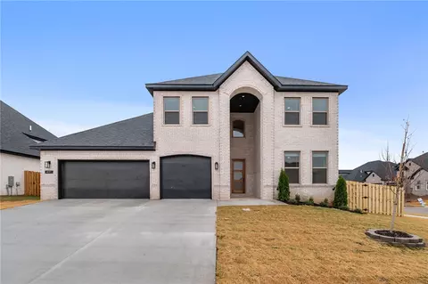 Exterior - 491 Silverview Ave, Centerton, AR 72719 photo 2 of 3