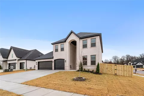 491 Silverview Ave, Centerton, AR 72719