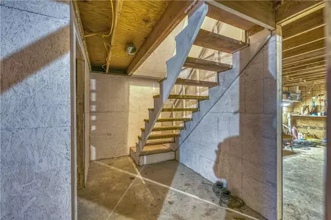 Entry Way - 5497 S Mountain Rd, Marshall, AR 72650 photo 1 of 1