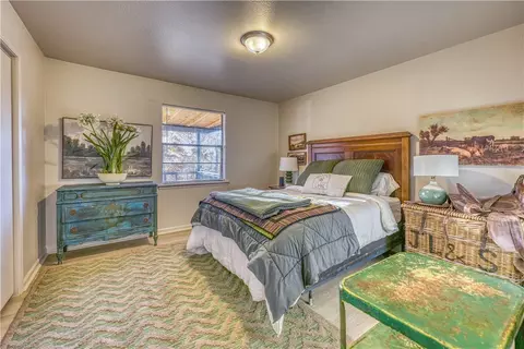 Bedroom - 5497 S Mountain Rd, Marshall, AR 72650 photo 4 of 4