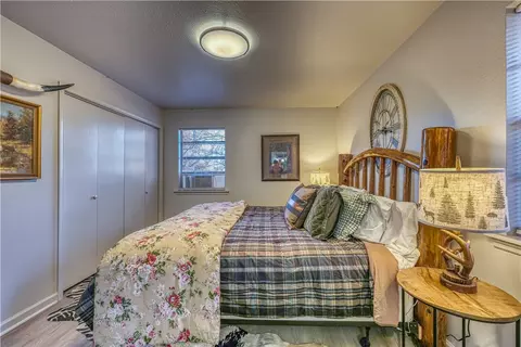 Bedroom - 5497 S Mountain Rd, Marshall, AR 72650 photo 2 of 4