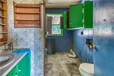 Bath - 533 Blackfoot Rd, Marshall, AR 72650 photo 1 of 1