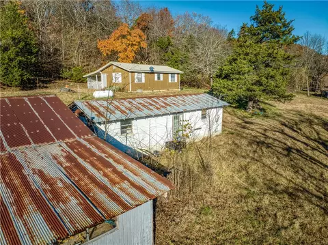 Exterior - 533 Blackfoot Rd, Marshall, AR 72650 photo 5 of 11