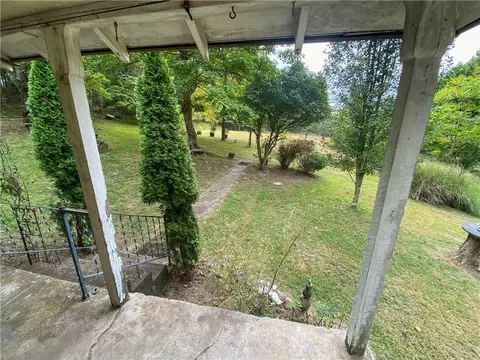 91 Nc 8510, Deer, AR 72628 photo 2