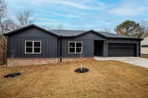 5 Orkney Dr, Bella Vista, AR 72715