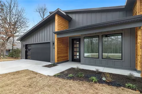 19 Cullen Hills Dr, Bella Vista, AR 72715