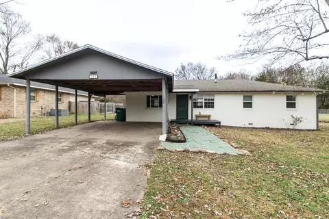 149 E Terry St, Farmington, AR 72730