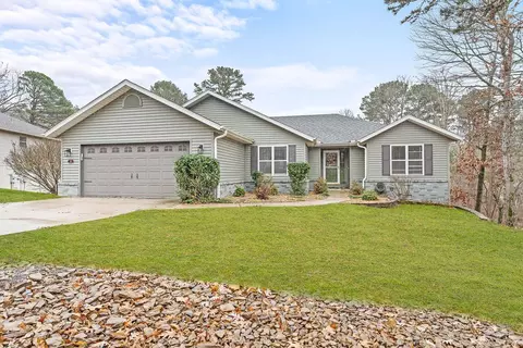 16 Winters Ln, Bella Vista, AR 72714