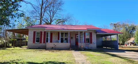 402 S 2nd St, Dardanelle, AR 72834