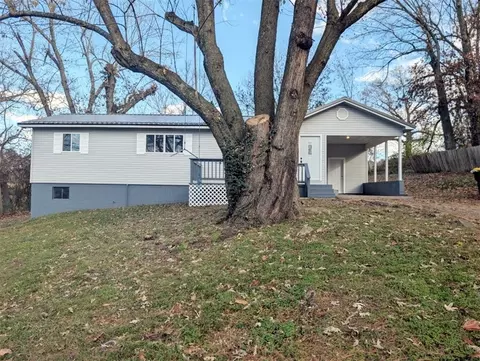 901 S Ash St, Harrison, AR 72601 photo 4