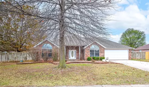 3130 Woodbridge Rd, Springdale, AR 72762