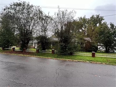 418 Rock St, Dardanelle, AR 72834