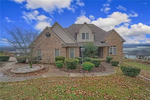 49 Castle Rock Dr, Russellville, AR 72802