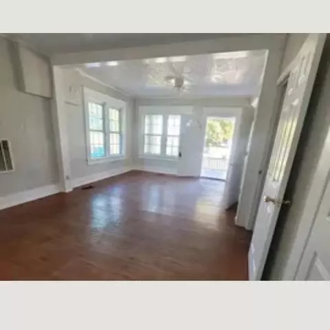 Living - 1712 S G St, Fort Smith, AR 72901 photo 1 of 2