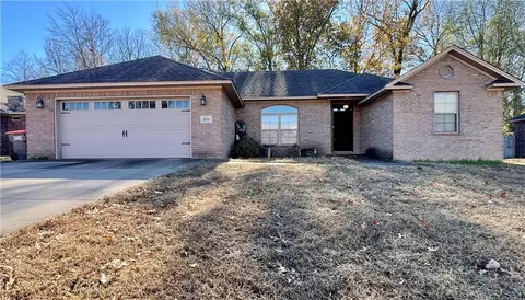 188 Sagewood Ln, Russellville, AR 72802