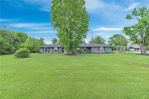 1003 W Price Ln, Rogers, AR 72758