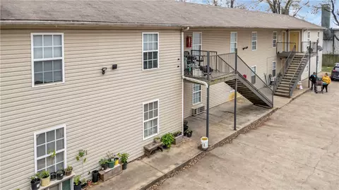 404 W 405 W Sisters Ave, Springdale, AR 72764 photo 3