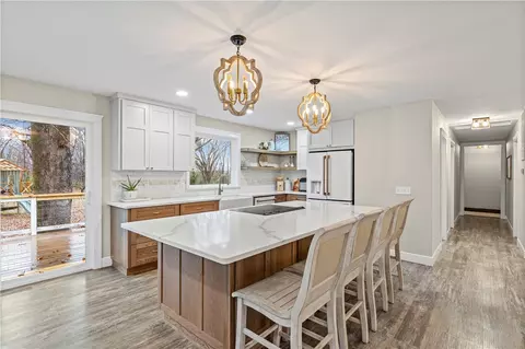 Kitchen - 14812 Shipe Rd, Gravette, AR 72736 photo 2 of 2