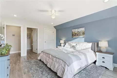 Bedroom - 14812 Shipe Rd, Gravette, AR 72736 photo 3 of 4