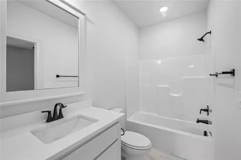 Bath - 1311 Greyback Ln, Centerton, AR 72719 photo 4 of 4